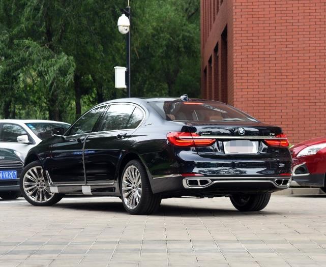 80万没要奔驰s级却提了辆宝马730,开了8740公里一肚子话要说