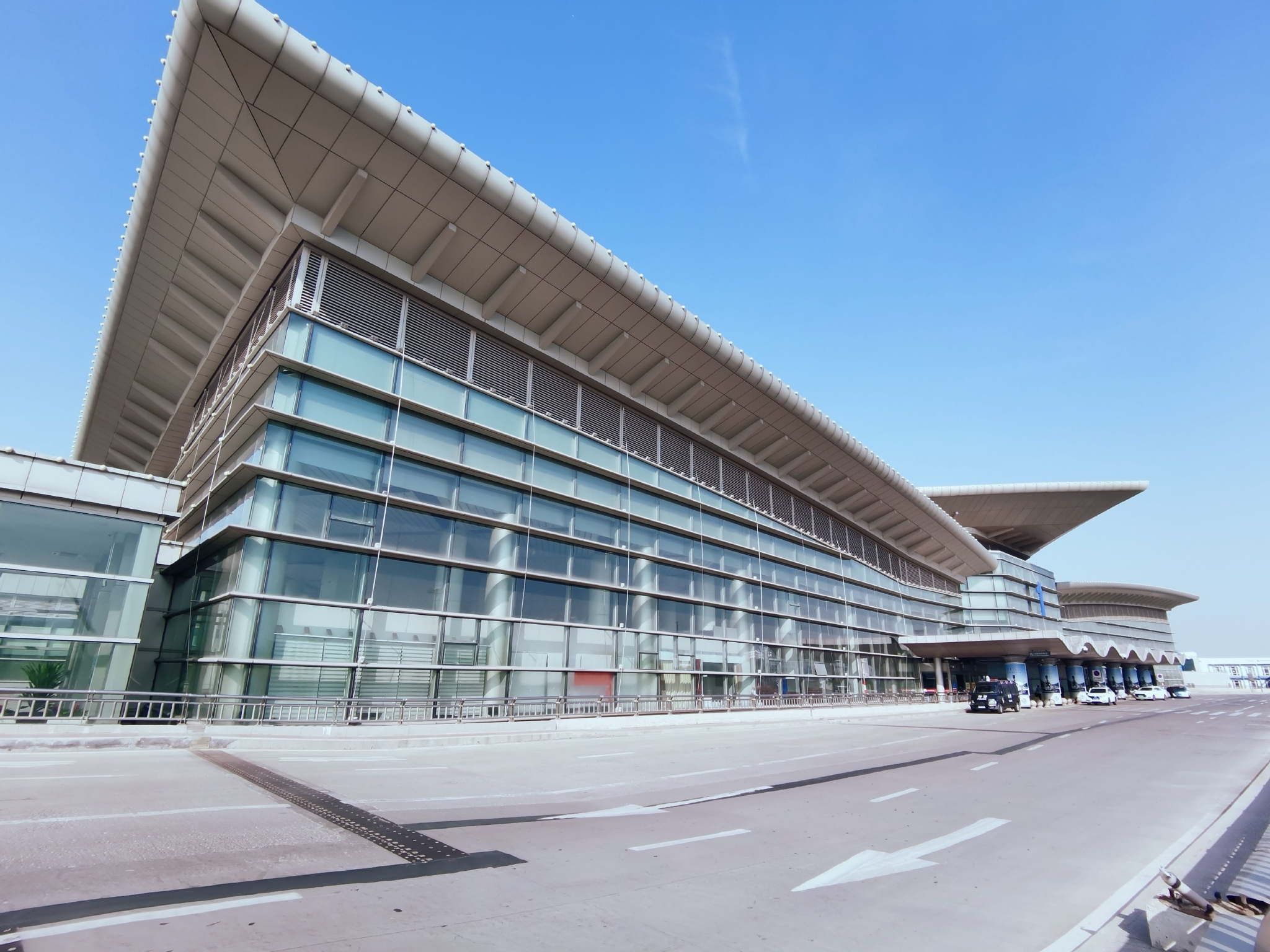 太原武宿国际机场航站楼,原创拍摄__财经头条