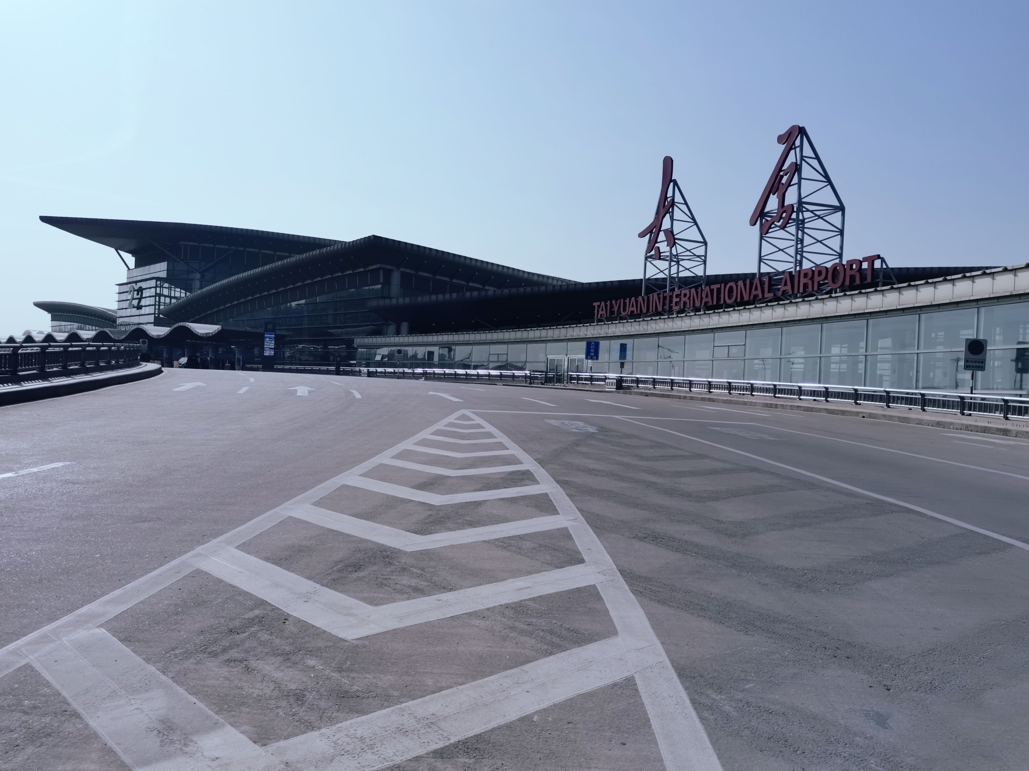 太原武宿国际机场航站楼,原创拍摄__财经头条