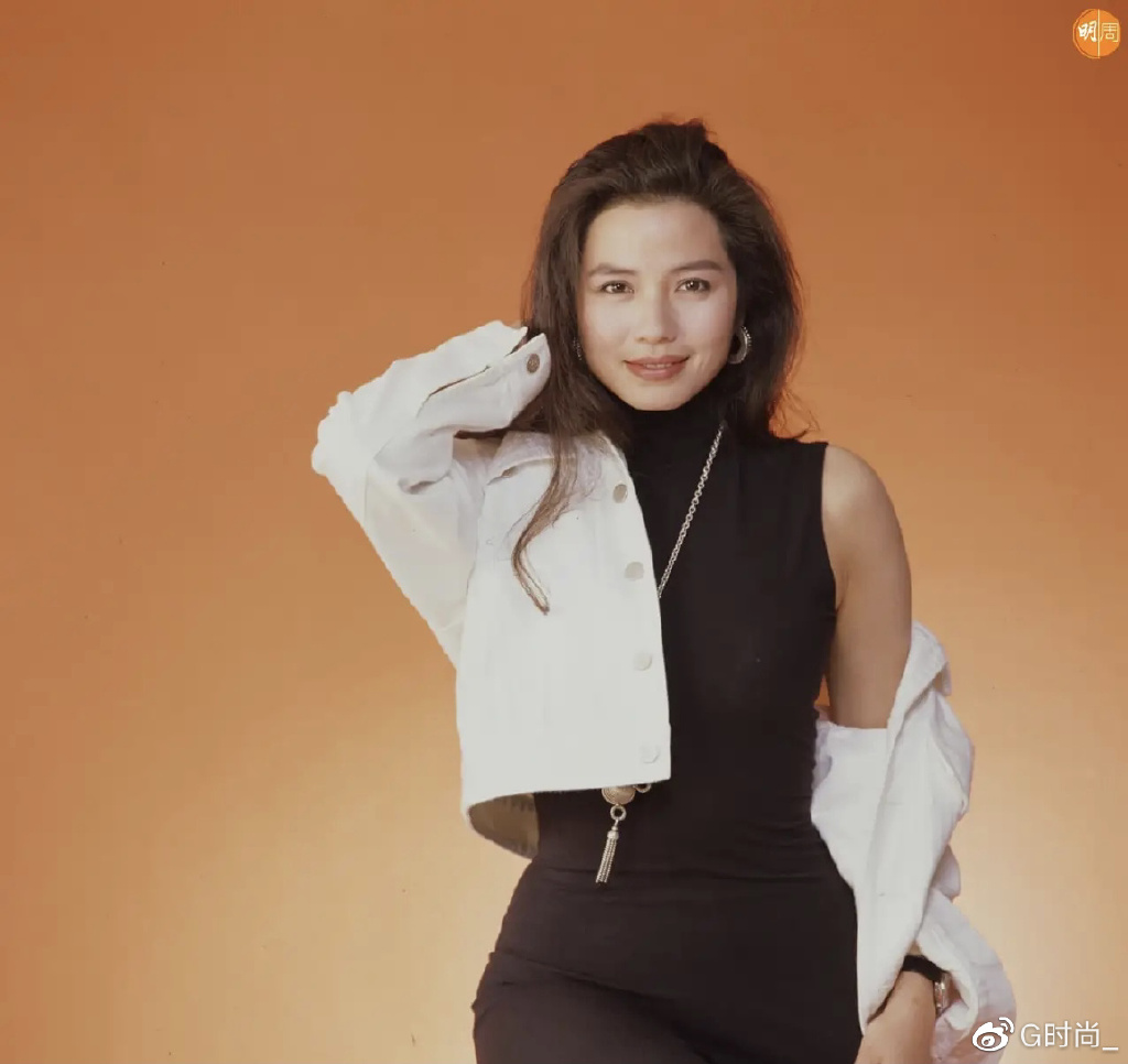 拥有野性美的女明星我只服钟楚红大波浪基础款妩媚到极致