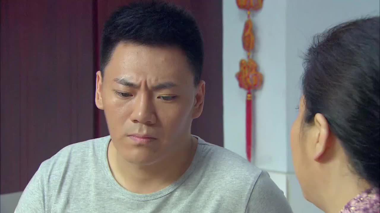 大村官2老妈给儿子出主意让他跟女友去登记这是亲妈