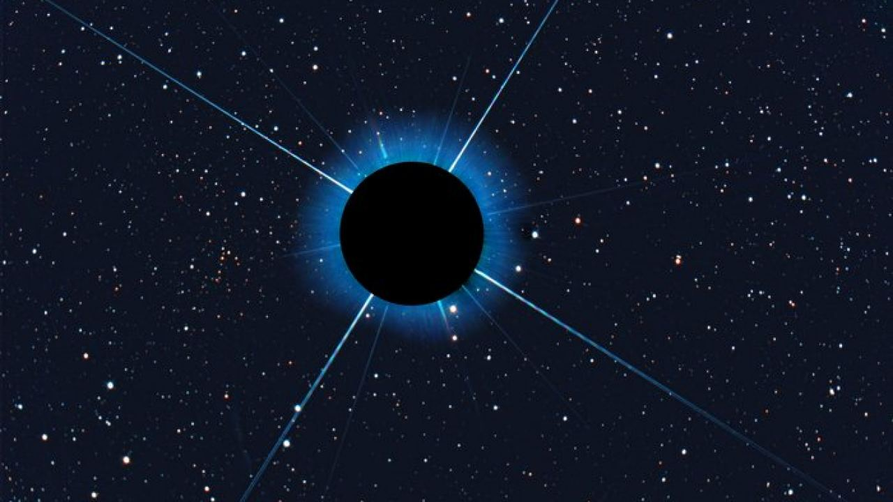 注意观赏天狼星，它是夜空中最亮的恒星