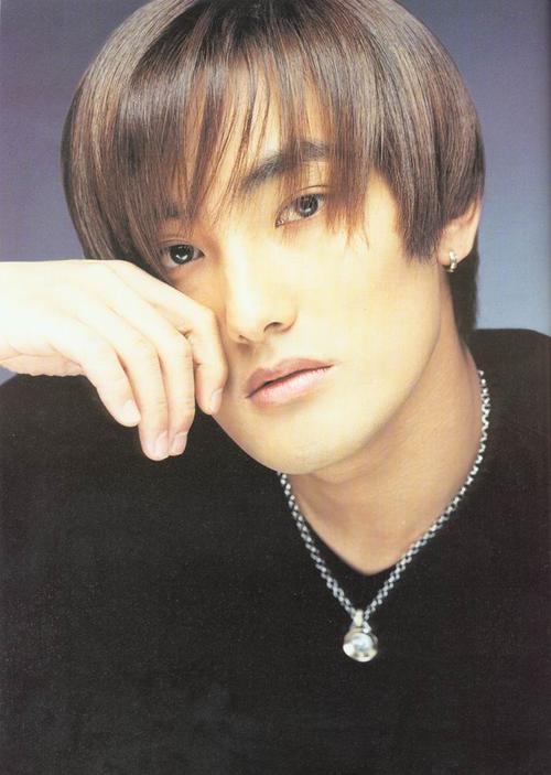 艺名奇怪来源伍佰是学霸安七炫中二少年任嘉伦名字最搞笑