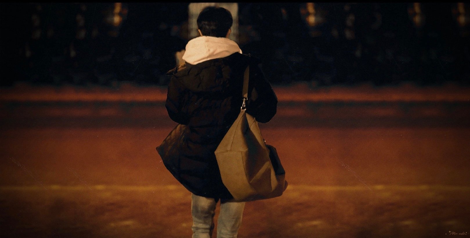 肖战露面对镜头躲闪,离开背影太决绝!