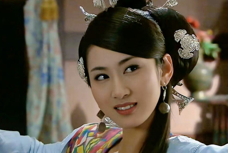 2007年,在民国情感励志剧《绣娘兰馨》中饰演樊绿珠.