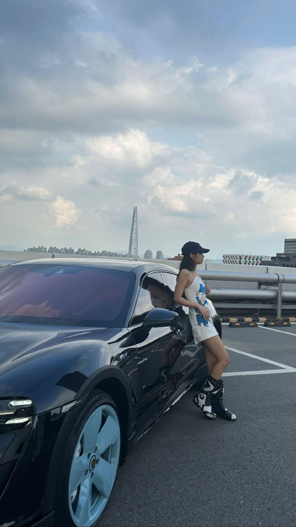 blackpink jennie不能晒跑车?就像是行走广告牌,而不是艺术家