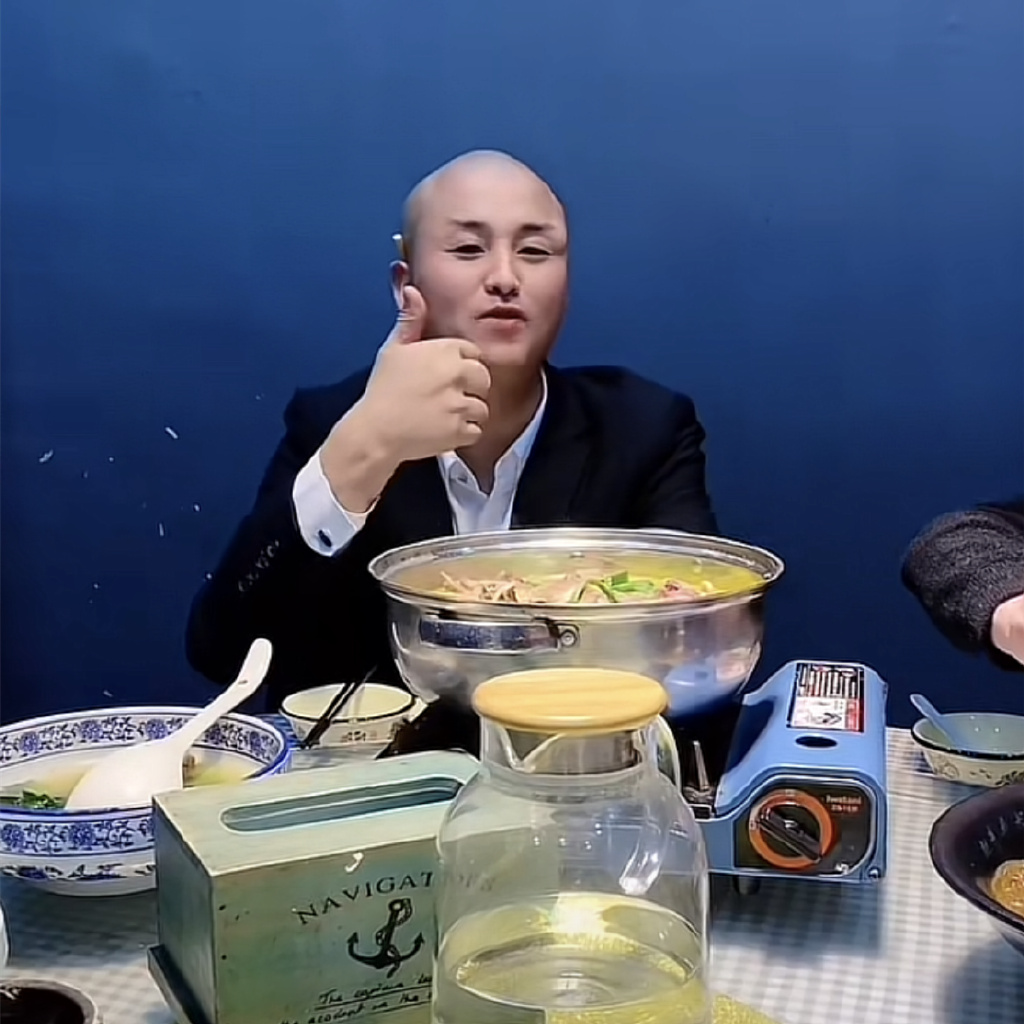 生前被封最狠pk,轻松喝四斤白酒__财经头条