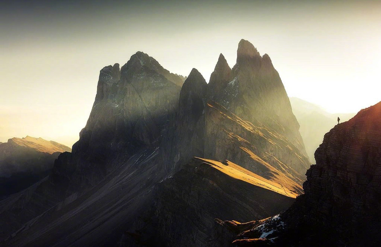 造化钟神秀,阴阳割昏晓.说说你喜欢的山峰_高清图集_新浪网