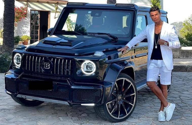 球场失意场外得意梅西的豪车也瞩目顶级球员都开什么车