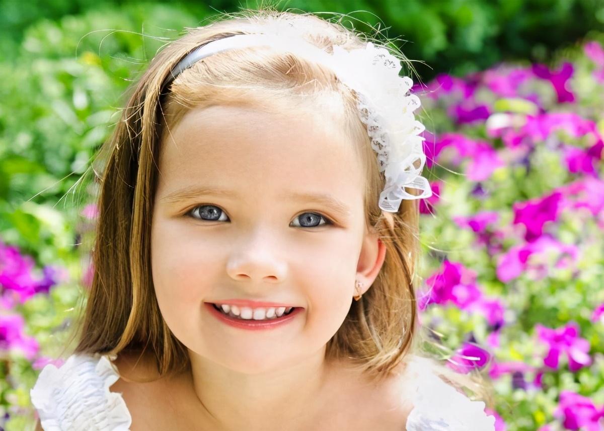 一个是"黑人",那宝宝就是"中和剂",很荣幸地成为一位"黄种人"