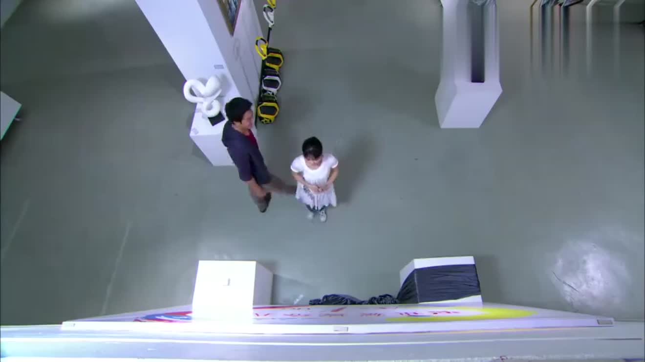 因为爱情有奇迹齐霁第二次跟安琪媛求婚媛媛不经思考直接答应