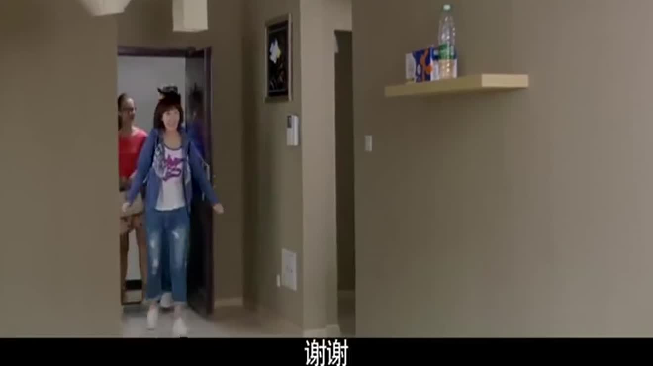 美女同学真拿自己不当外人 没经过男主同意 就决定住进房子 美女同学真拿自己不当外人 没经过男主同意 就决定住进房子