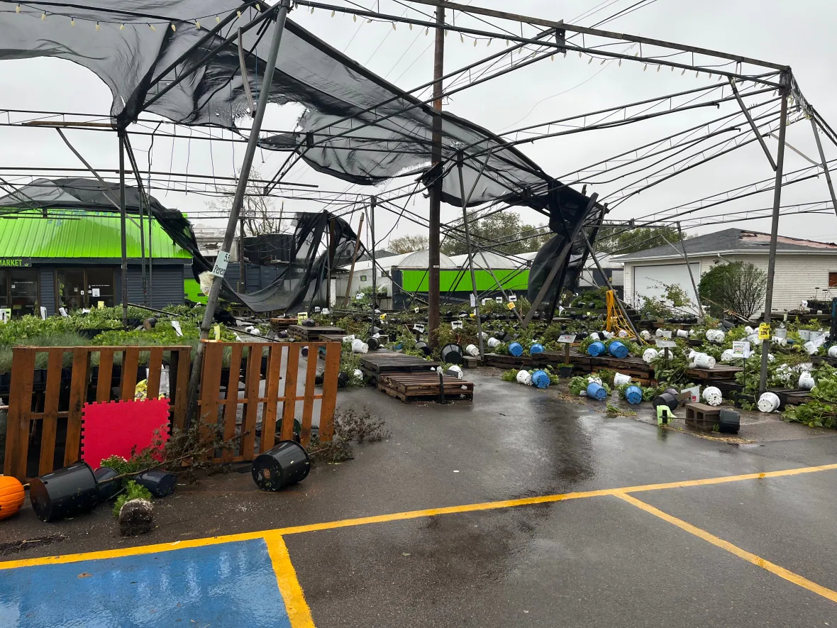 爱德华王子岛的Tea Cup Rock（图1）在飓风Fiona……