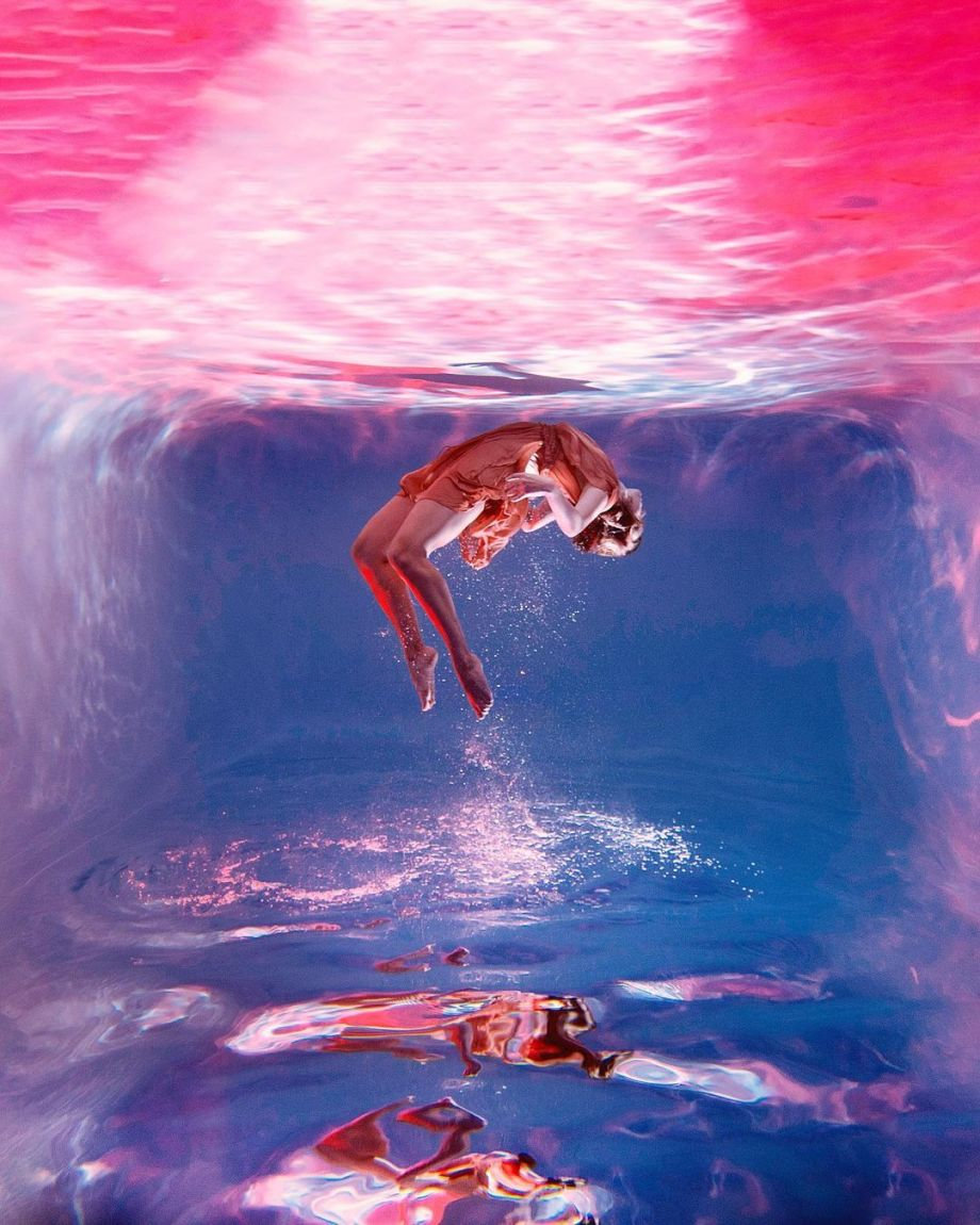 摄影师 marta syrko 水中人像摄影作品,水下浪漫之舞