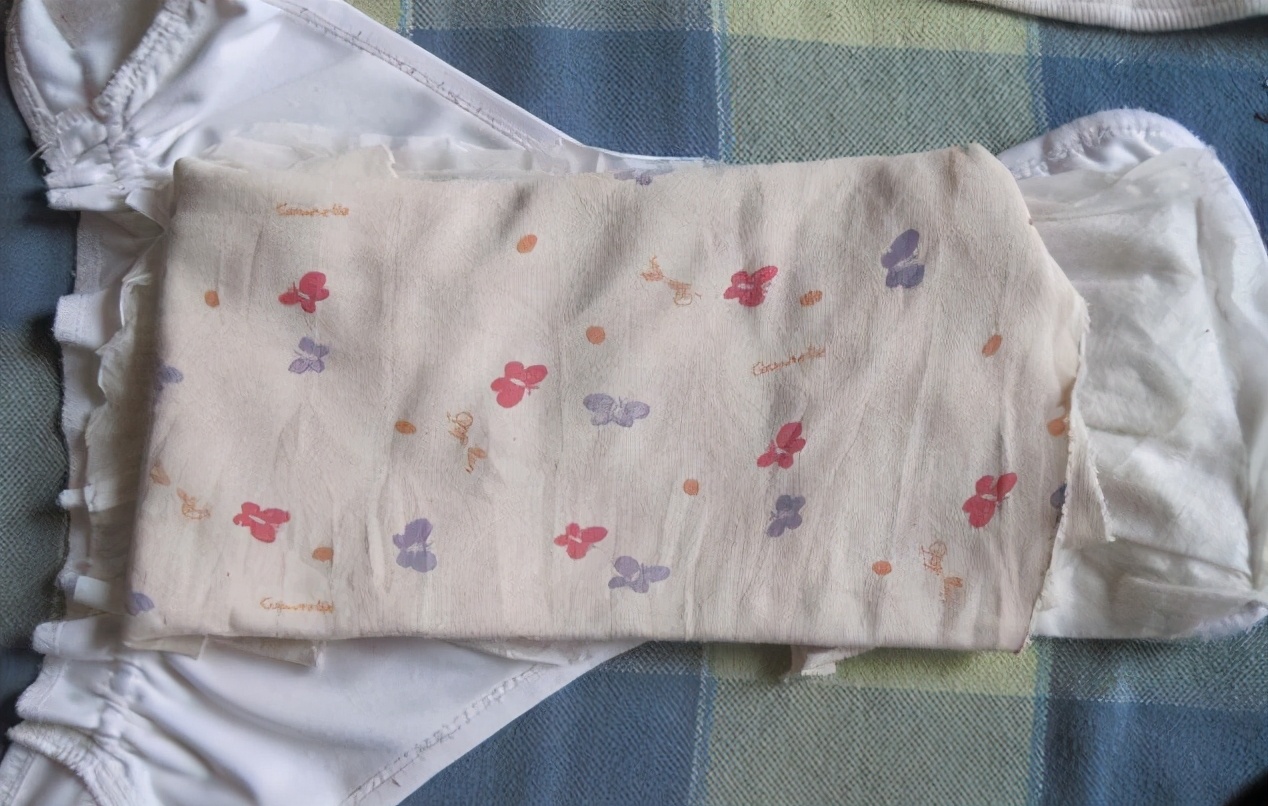 尿布vs尿不湿,孩子用哪个比较好?网友:"想给自己一巴掌"