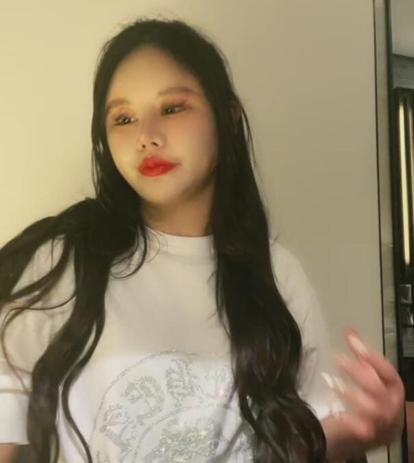 花了500多万却越整越离谱网红小z娜娜的近照不忍直视