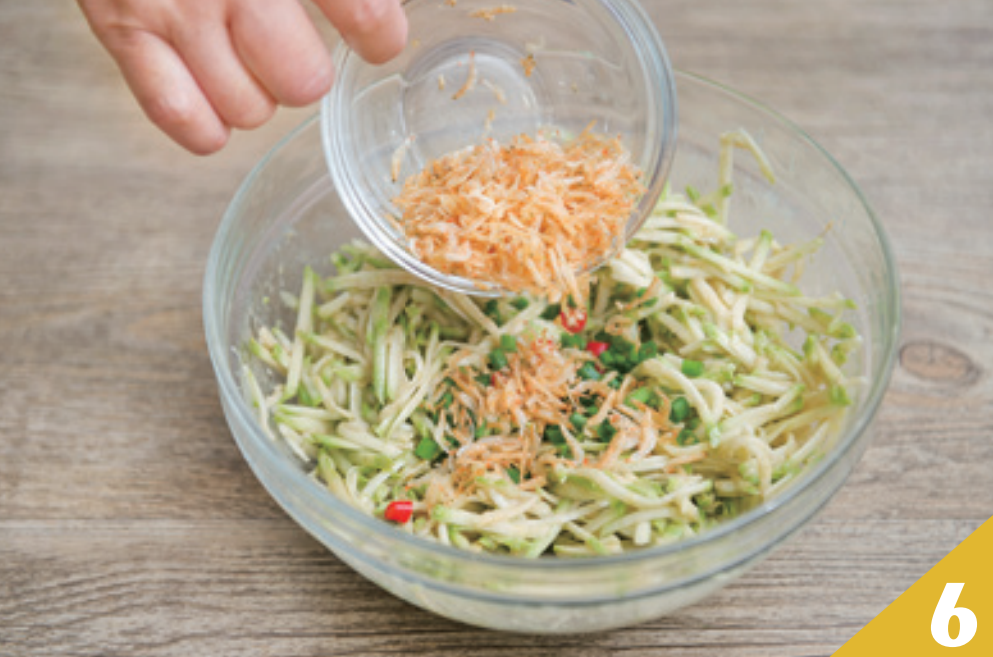 芝麻酱西葫芦沙拉,一道美味的凉拌菜,高颜值还补钙,快来试试吧