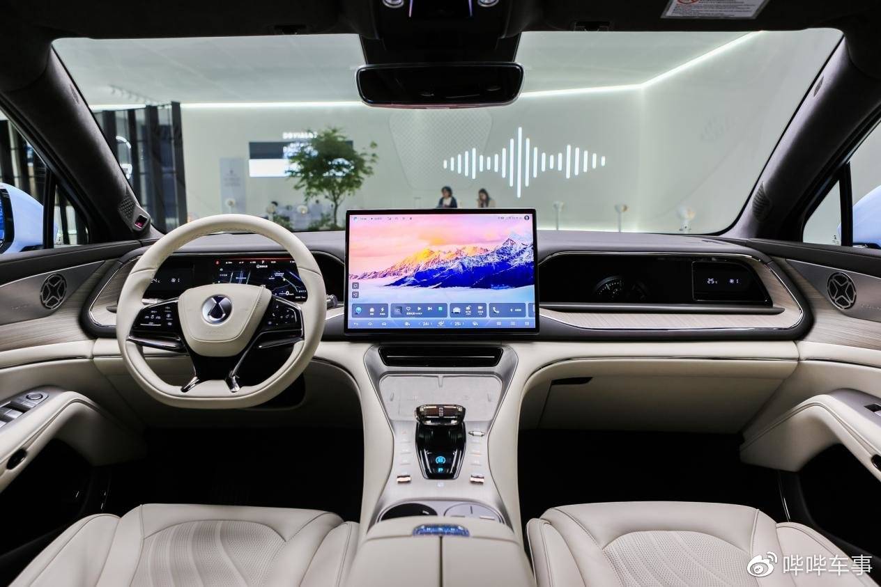 腾势n8内饰正式公布,在n7基础上再提升,细节拉满豪华不输奔驰-新浪