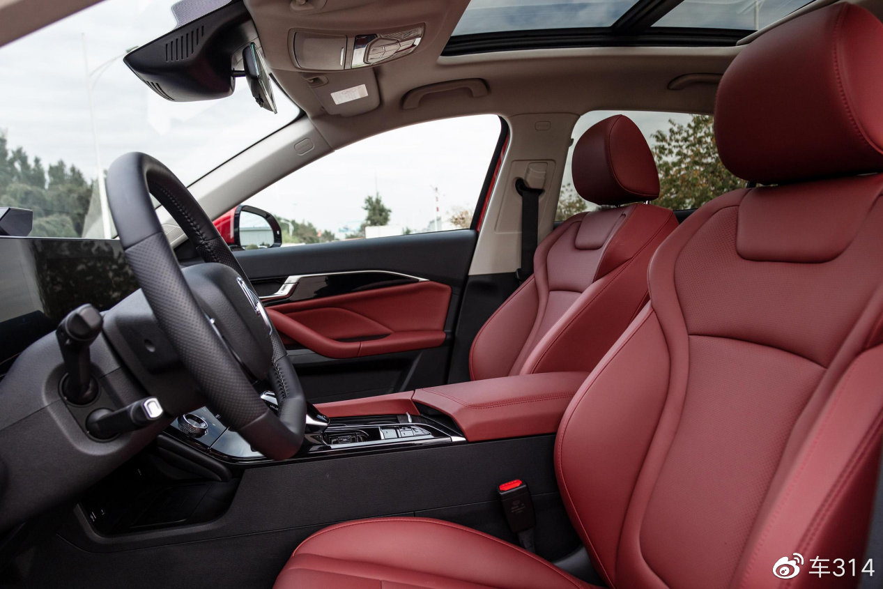 新款轩逸迎来升级，但奔腾B70丝毫不慌