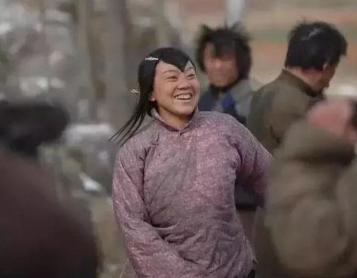 因土气遭离婚的闫妮,开启惊人逆生长,打了多少男人的脸?|闫妮|离婚|佟