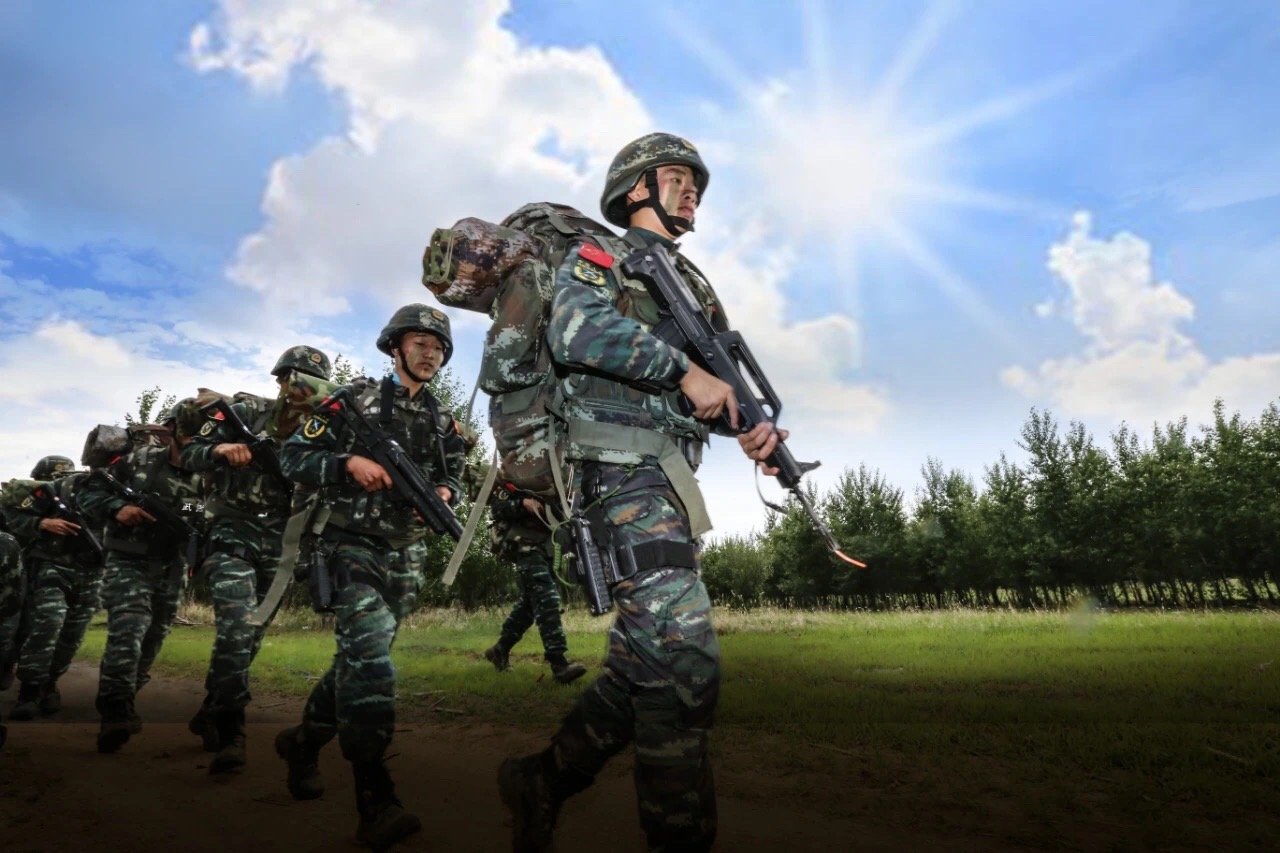 武警全面开展"魔鬼周"极限训练_高清图集_新浪网