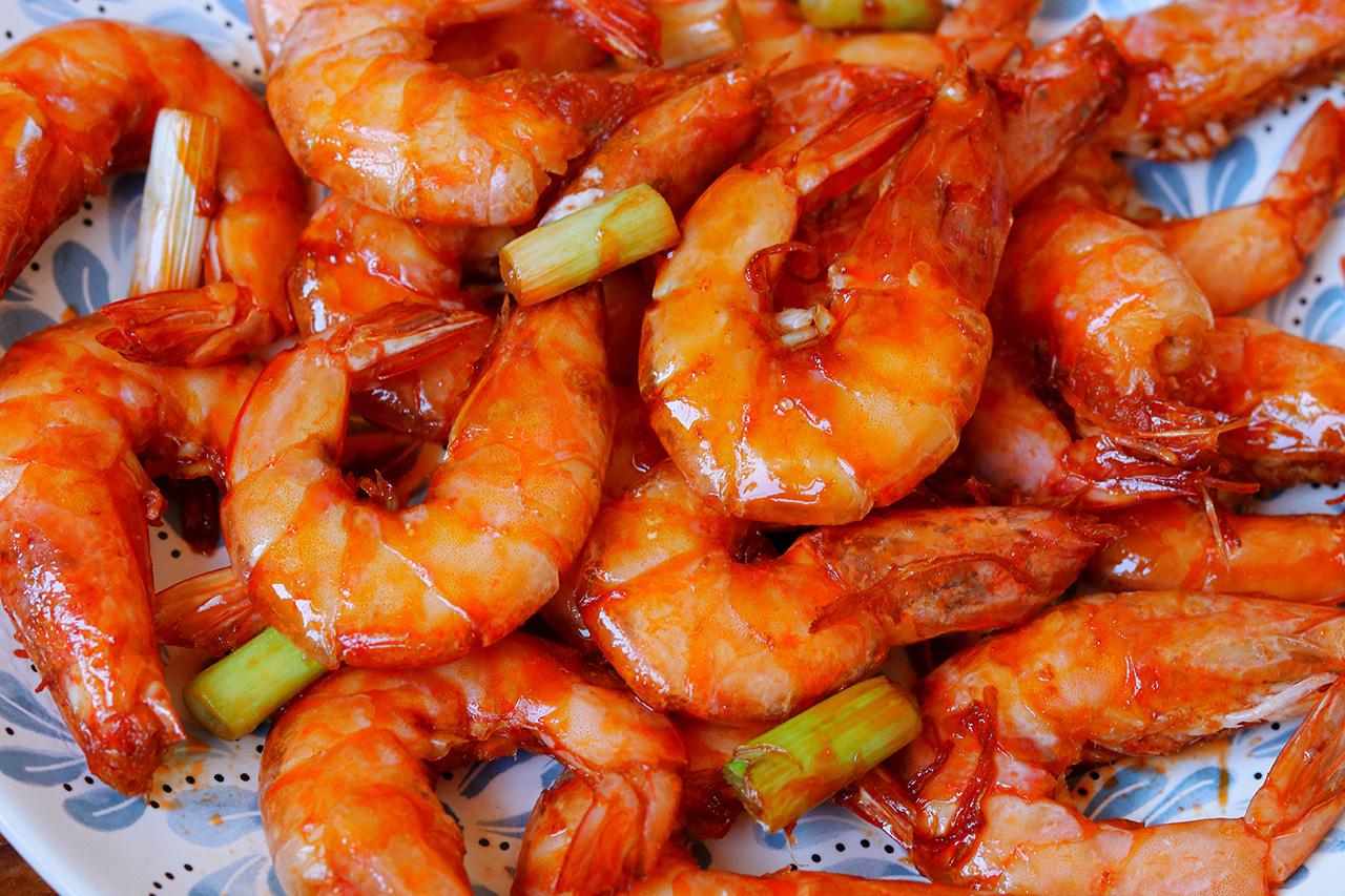 天冷了,虾的这种做法火了,再也不用扒虾了,随手一做汁浓味美|虾|大虾