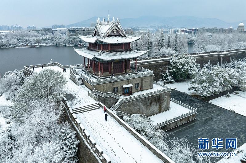 湖北襄阳:雪落古城 景色如画|襄阳|湖北省|古城_新浪新闻