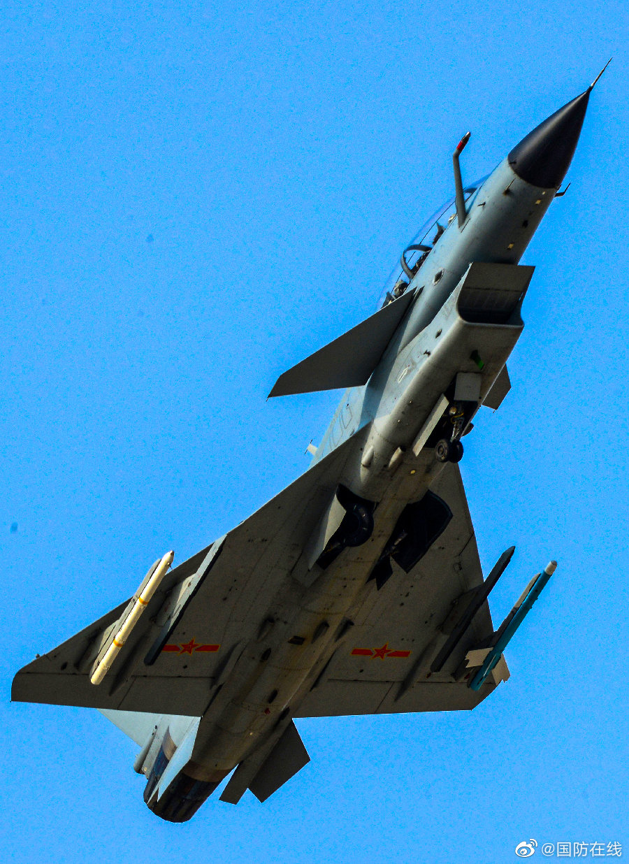 绝美壁纸丨国之重器,卫我蓝天