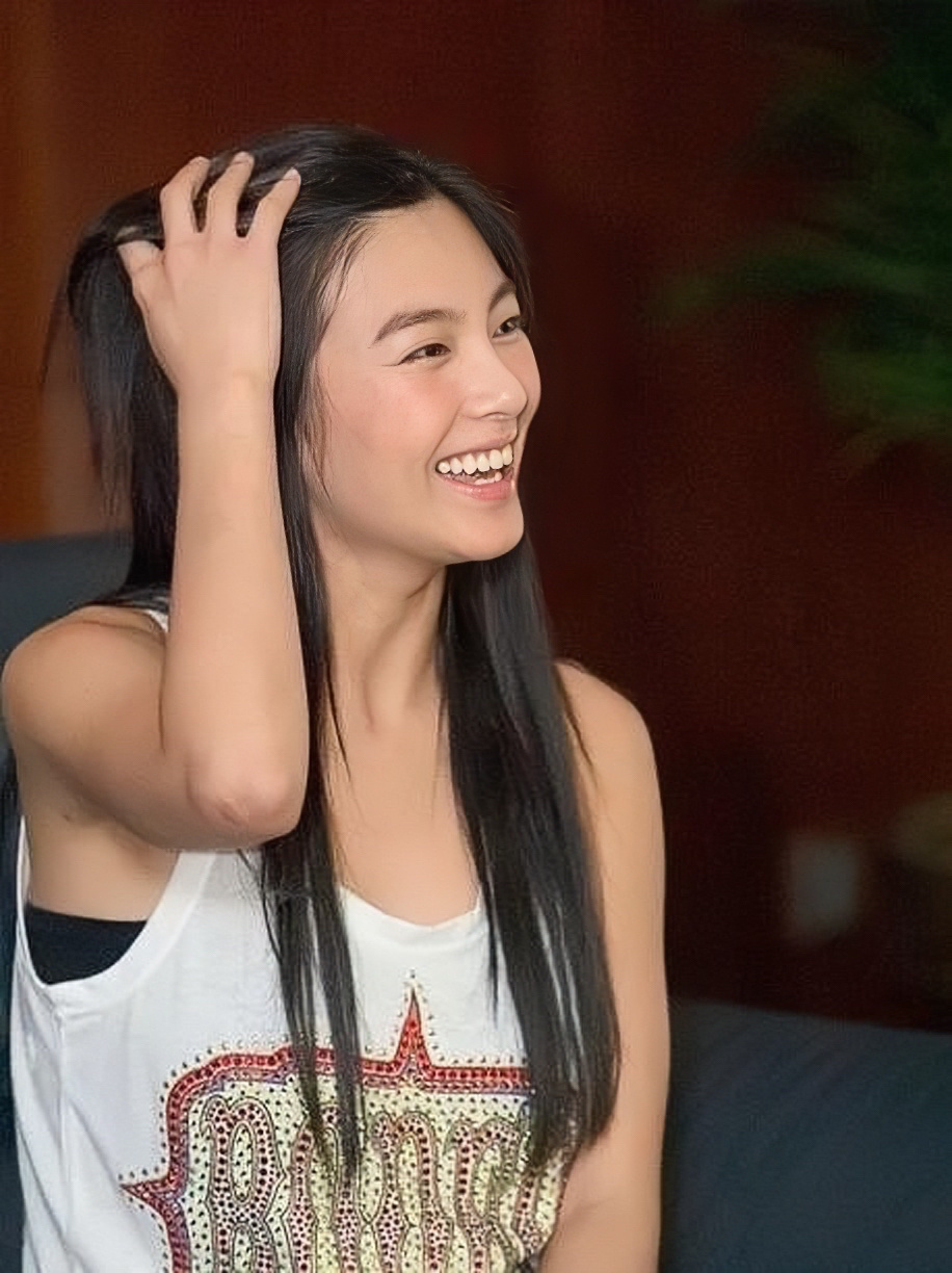 张雨绮 长江七号发布会生图 可以算是内娱英气天花板了_高清图集_新浪