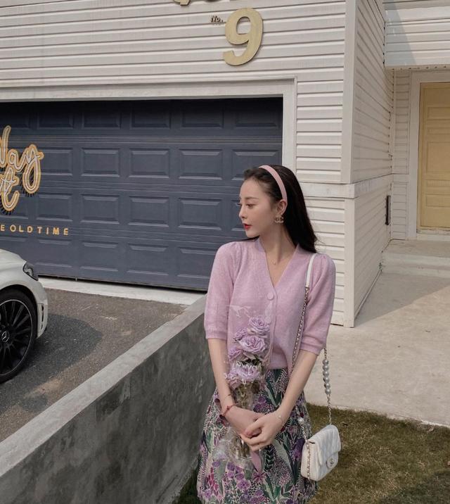 五一出游怎么穿才抢镜,学学时尚博主徐琳穿搭,好看又突出