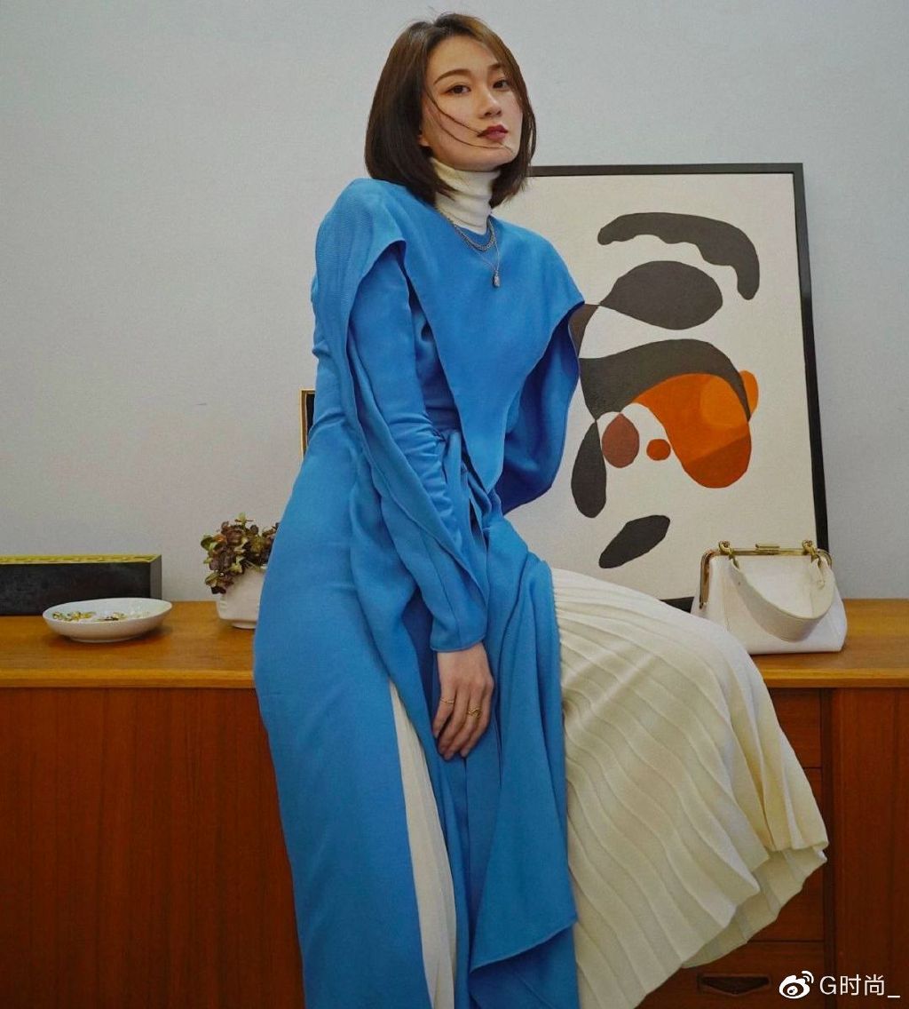 春天这样“叠穿”，不但时髦还充满层次感，太美了吧