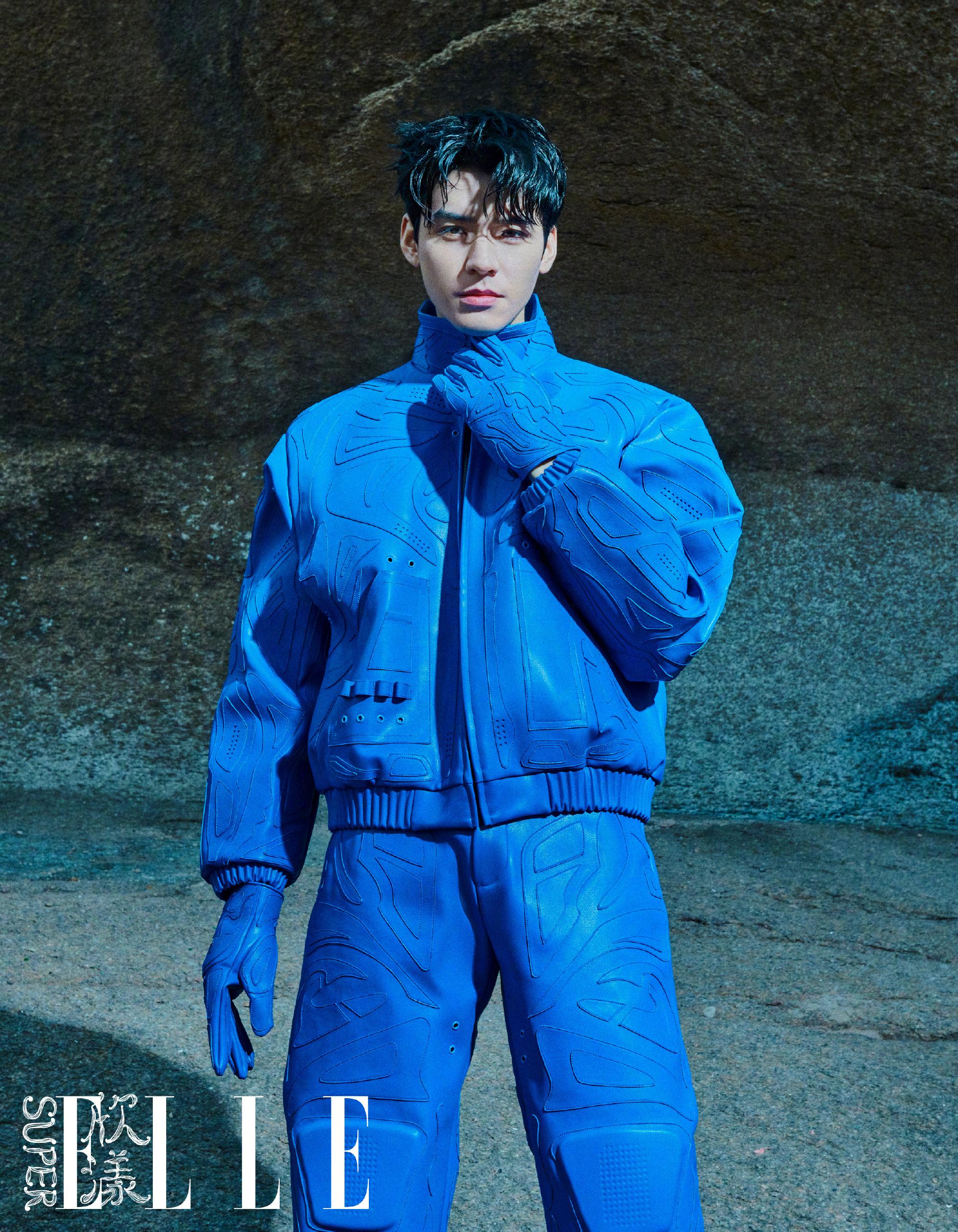 复古浪潮龚俊海边漫游冷感封面大片