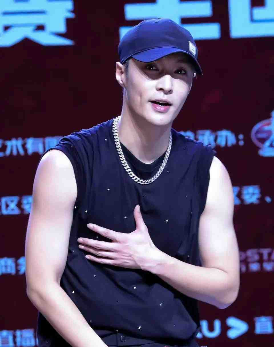 看脸是奶油小生，看身材反差太大，只有这七位男明星真的做到了休闲区蓝鸢梦想 - Www.slyday.coM