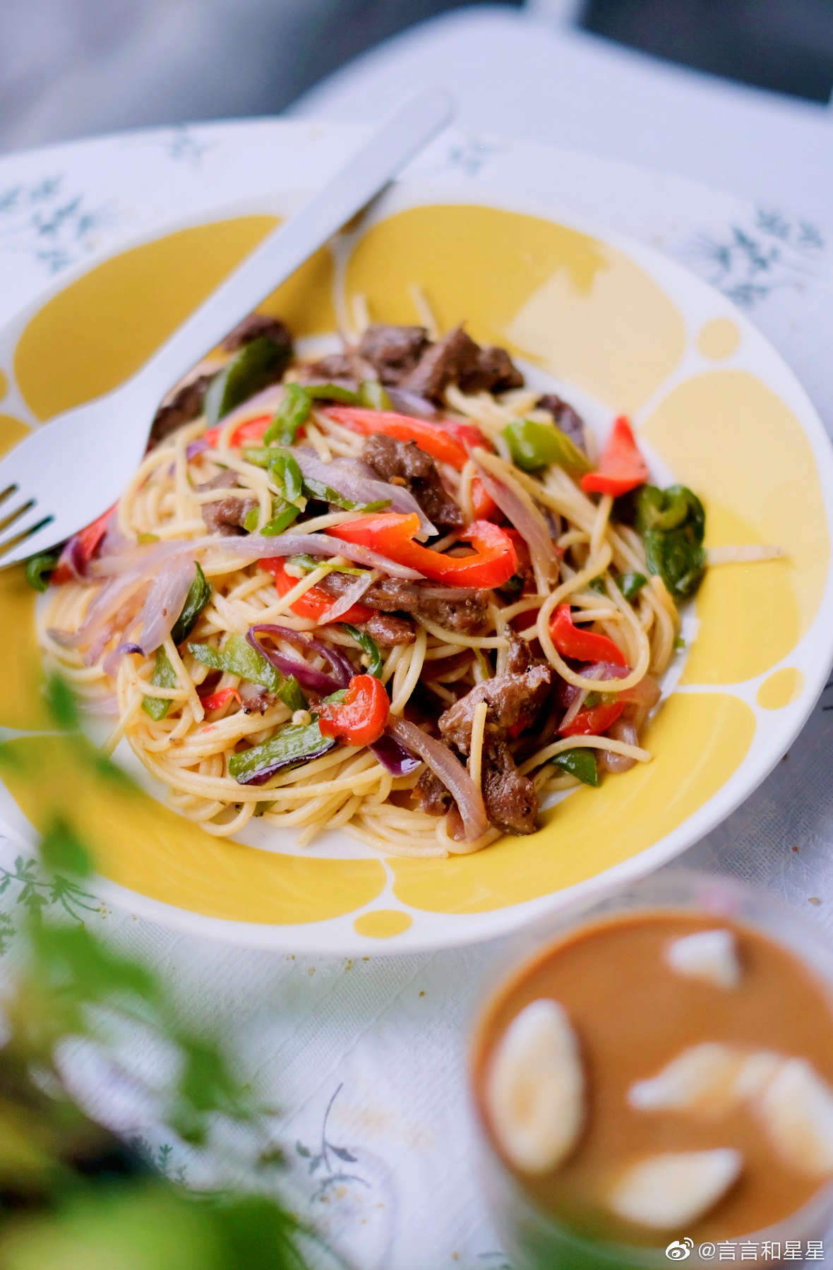 黑椒牛柳炒意面_高清图集_新浪网