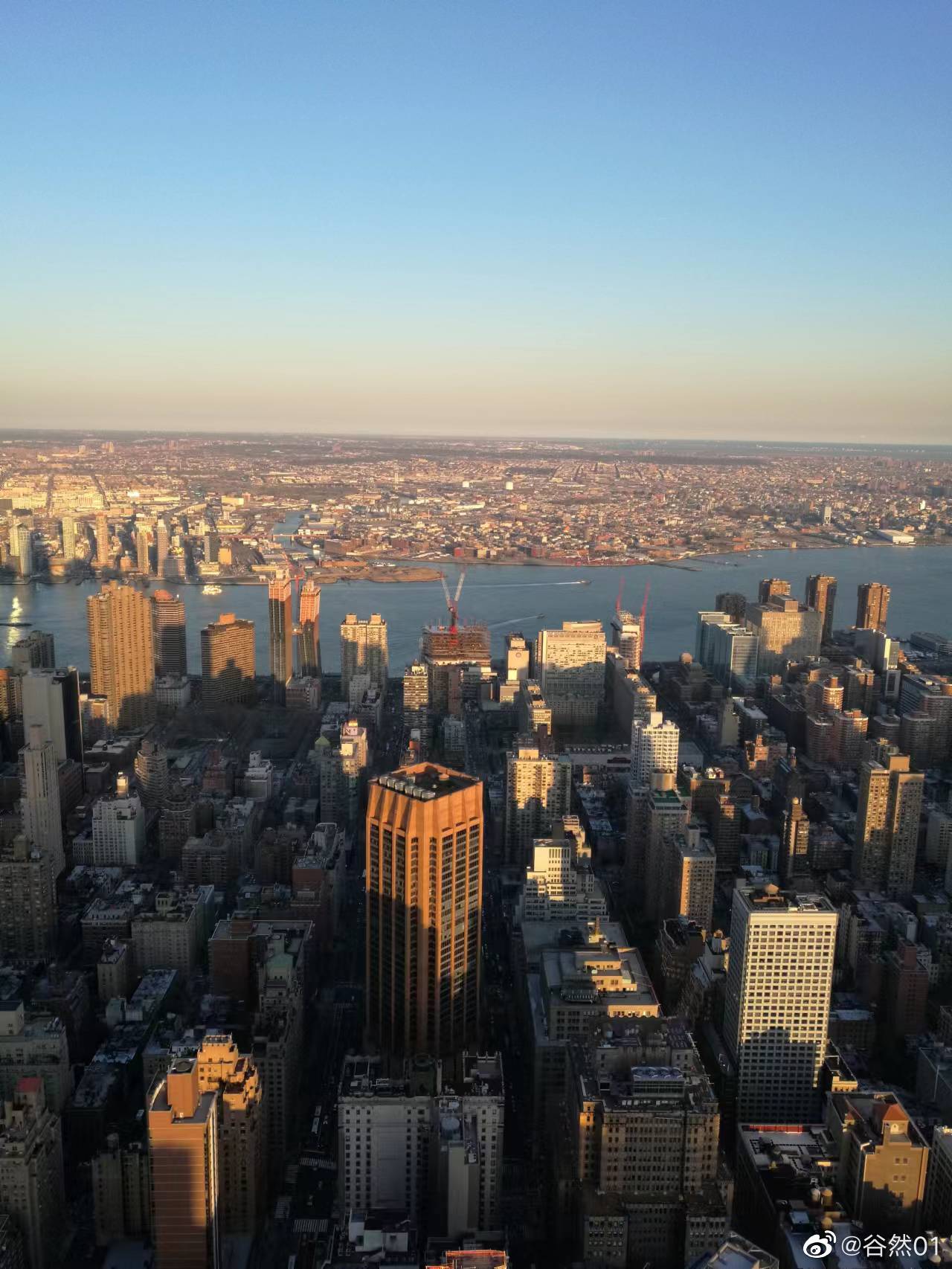 从月球上眺望地球,为什么会感到恐惧?到底在恐惧什么...