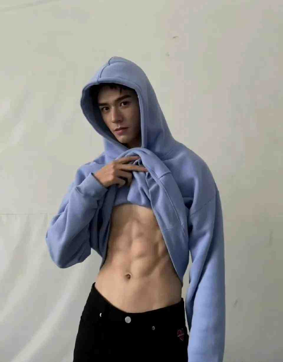 看脸是奶油小生，看身材反差太大，只有这七位男明星真的做到了休闲区蓝鸢梦想 - Www.slyday.coM