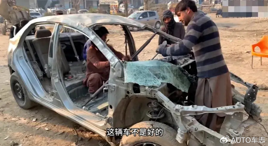 大事故车硬是修成女士一手车看看隔壁老巴如何修车的