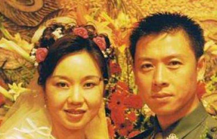 闫妮的前夫原来是他身份级别很高自己却只能带女儿闯荡娱乐圈