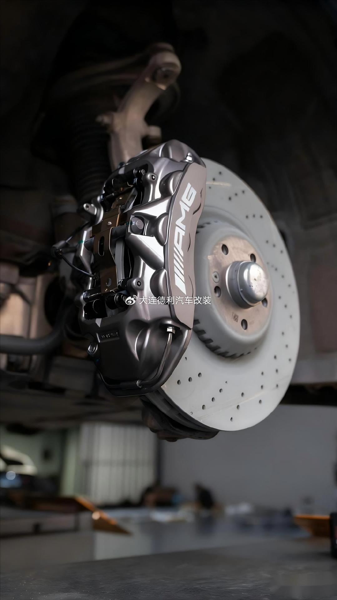 奔驰s45680刹车不好升级改装原厂amg刹车卡钳总代理批发奔驰大库货