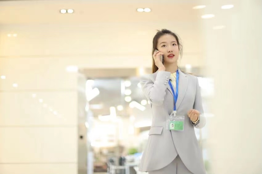 22岁女孩成为董明珠秘书,登上热搜的她原来毕业于石家庄这所学校休闲区蓝鸢梦想 - Www.slyday.coM 22岁女孩成为董明珠秘书,登上热搜的她原来毕业于石家庄这所学校休闲区蓝鸢梦想 - Www.slyday.coM