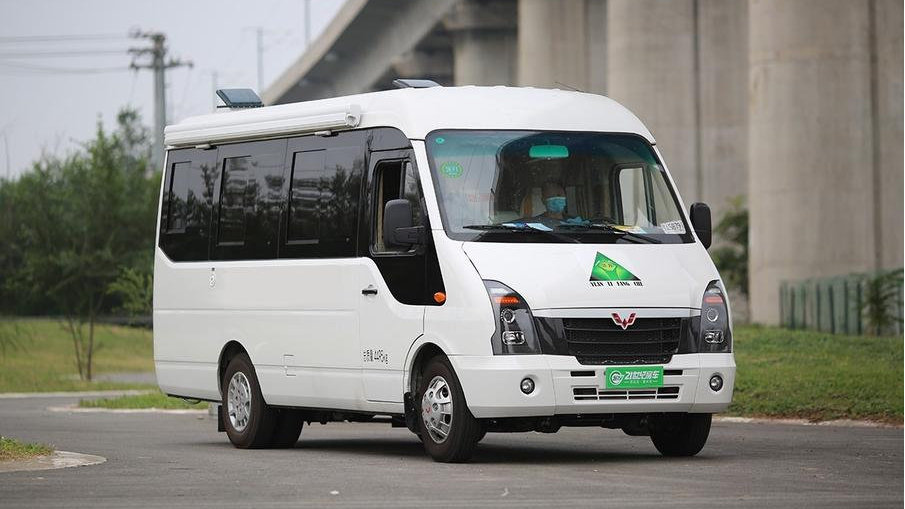 大一号才能显得从容不迫 五菱s200房车静态评测