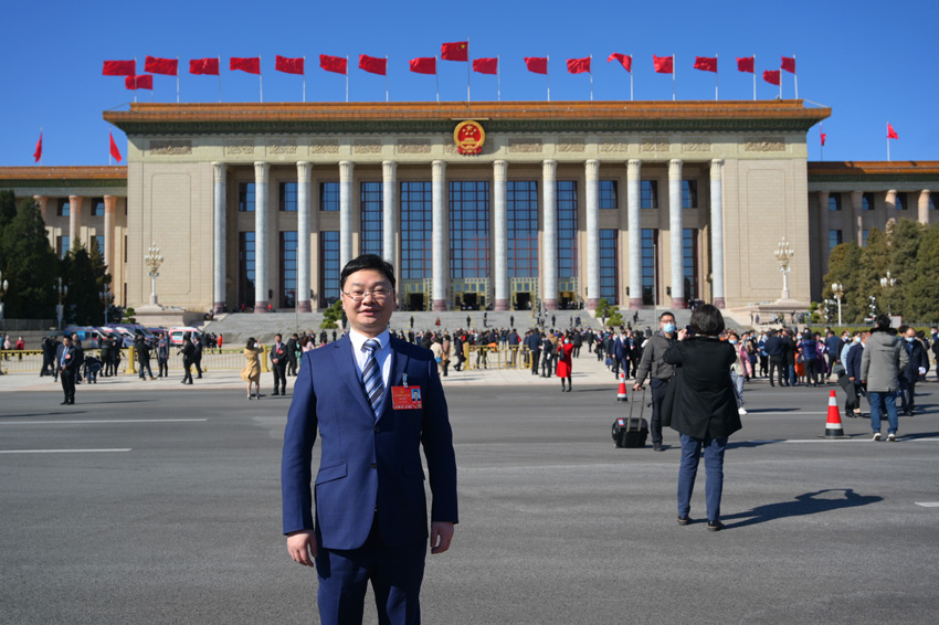 全国人大代表自贡市副市长陈张铭禁止油改气要因地制宜不能赶潮流丢