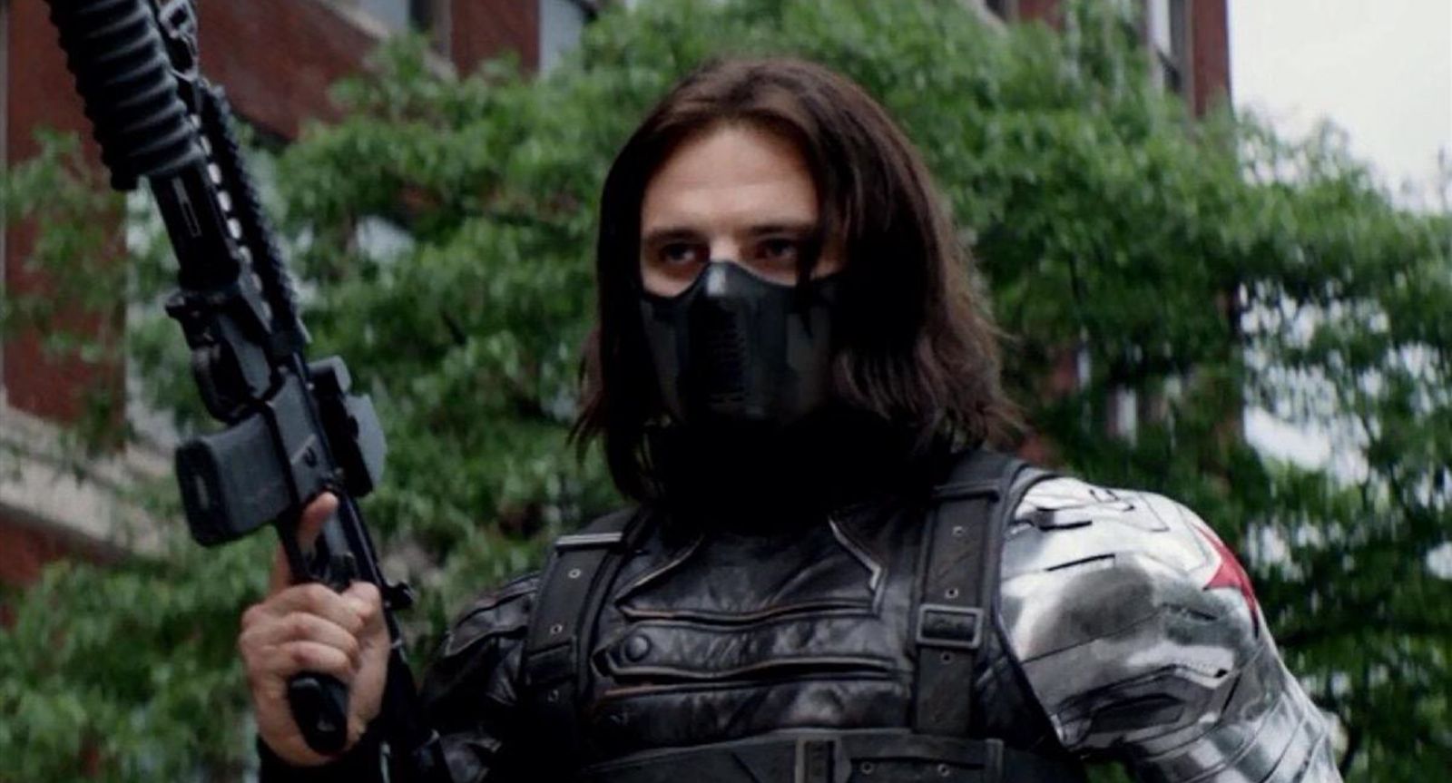 为什么美队会把盾牌交给猎鹰而不是冬兵呢