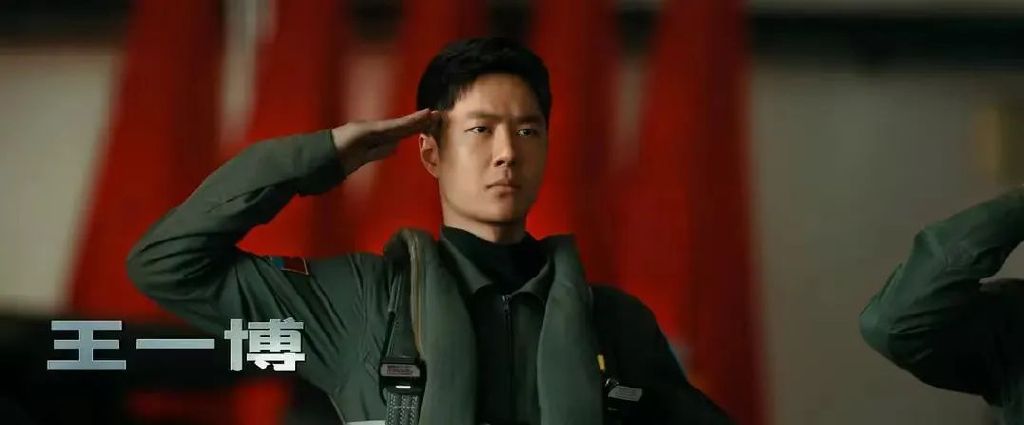 国庆档电影观察：空降定档、光线华谊缺席、主旋律领跑休闲区蓝鸢梦想 - Www.slyday.coM