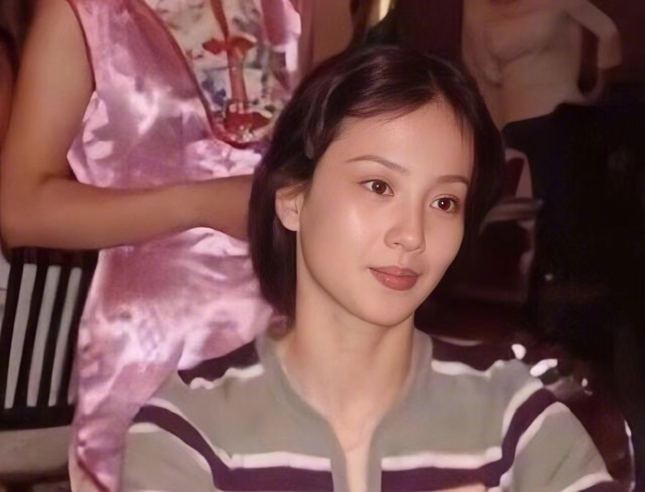 看看31岁的刘亦菲，和她快60岁的妈_时尚_环球网