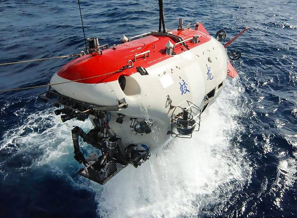 蛟龙号载人潜水器无人无缆潜水器,如潜龙一号,潜龙二号,潜龙三号等;水