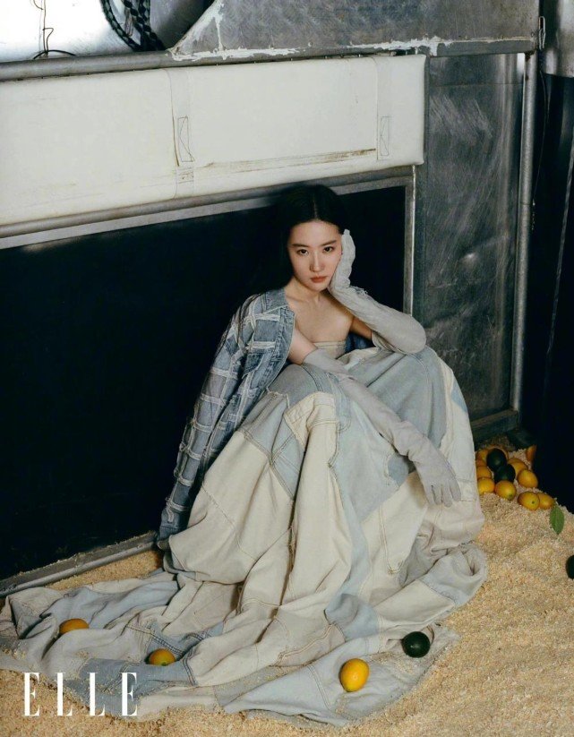 刘亦菲新大片封神!穿黄金战袍拿下顶级女刊金九封面,排面太牛了休闲区蓝鸢梦想 - Www.slyday.coM 刘亦菲新大片封神!穿黄金战袍拿下顶级女刊金九封面,排面太牛了休闲区蓝鸢梦想 - Www.slyday.coM