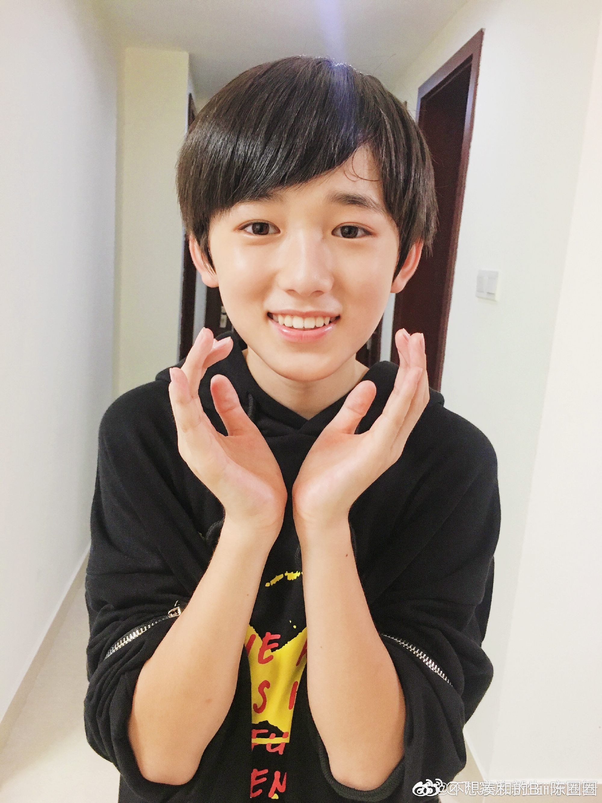 那要问问巴蜀中学高一的宋亚轩同学了在大家眼皮底下长大的他绝对有发