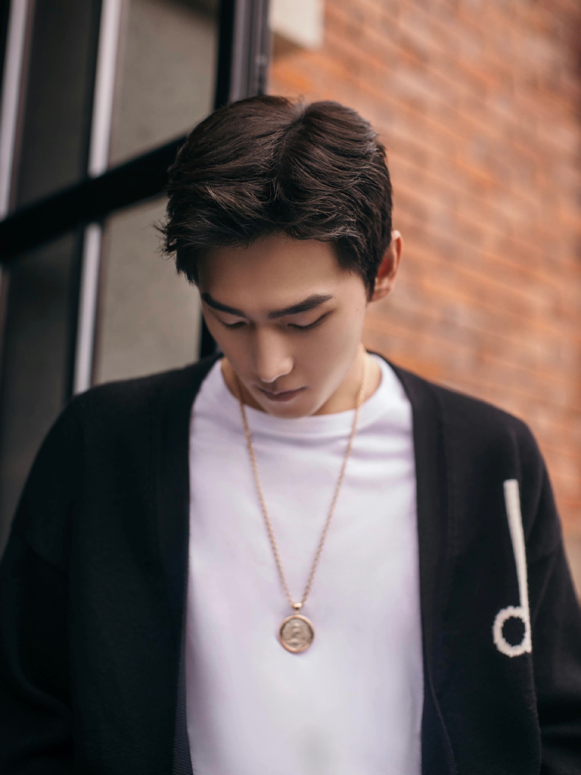 杨洋官宣宝格丽代言人!恭喜喜提新身份,贵气十足