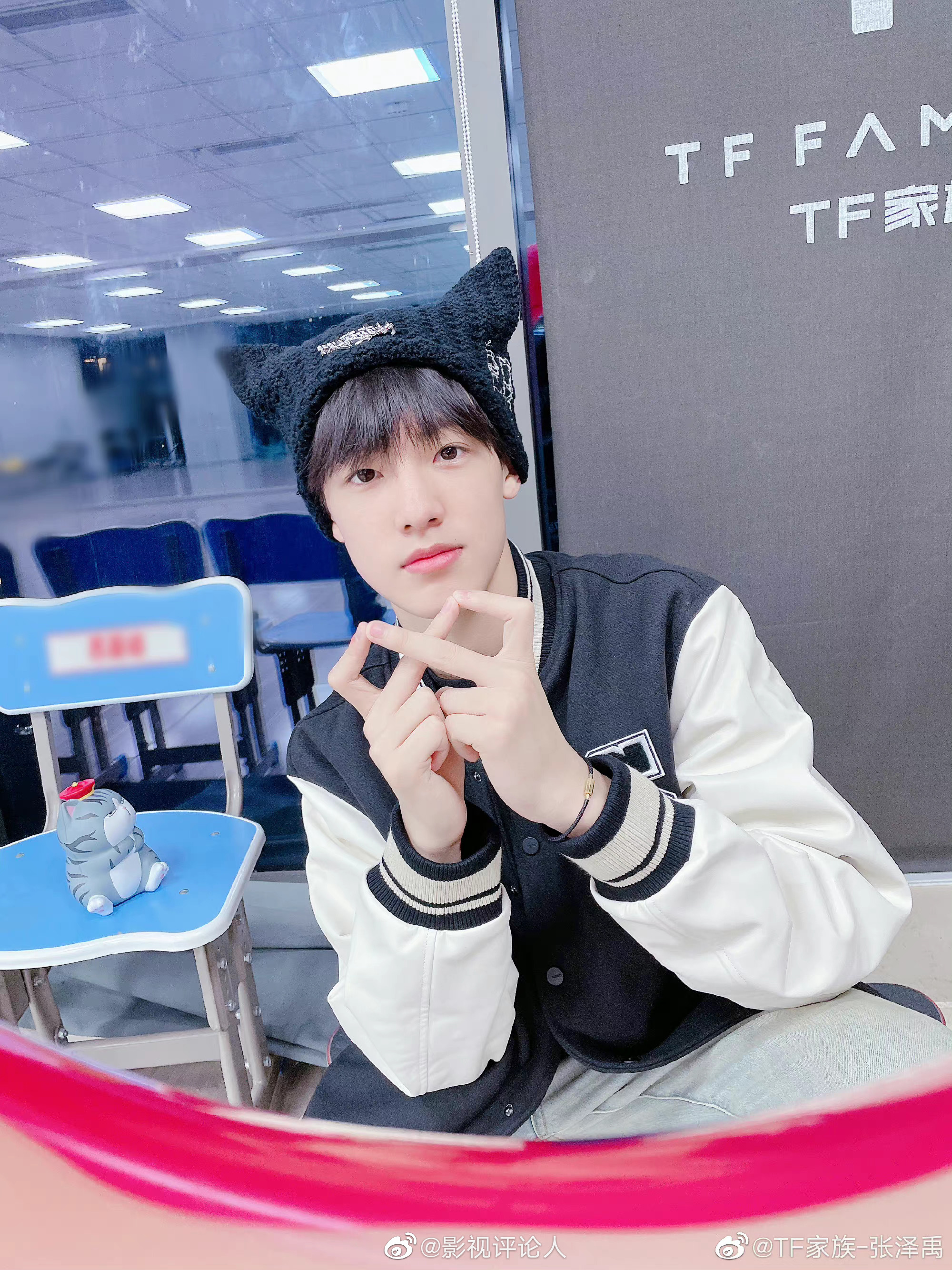 TF家族三代练习生近期睡前随拍合集!__财经头条